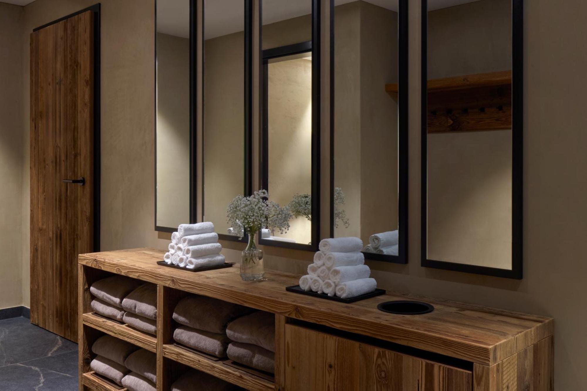 Hotel Miiro The Mansard Gstaad Exterior foto